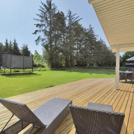 Three-bedroom Holiday In *