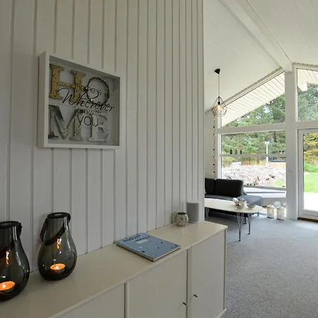 Three-bedroom Holiday In 펜션