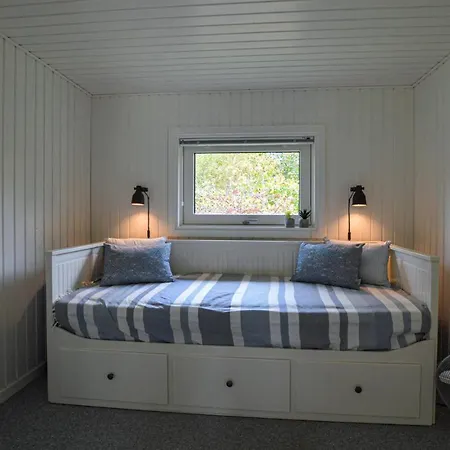펜션 Three-bedroom Holiday In *