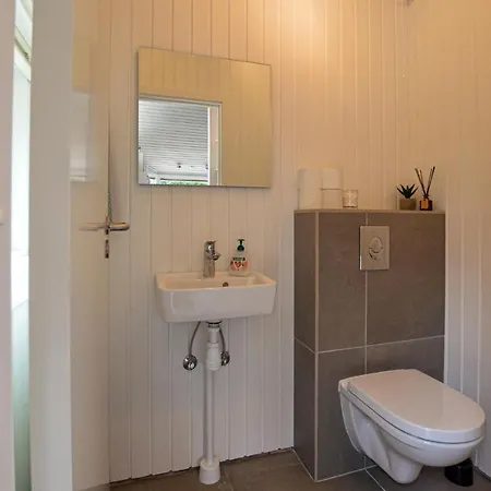 펜션 Three-bedroom Holiday In